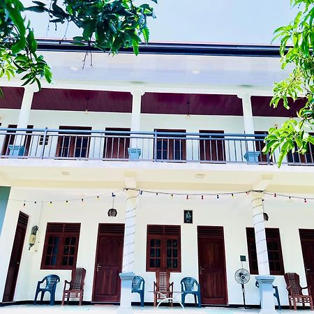 Geethani Tourist Home Polonnaruwa Eksteriør billede