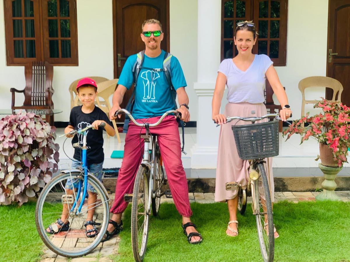 Geethani Tourist Home Polonnaruwa Eksteriør billede