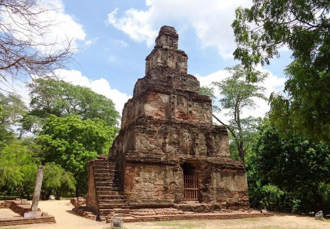 Geethani Tourist Home Polonnaruwa Eksteriør billede