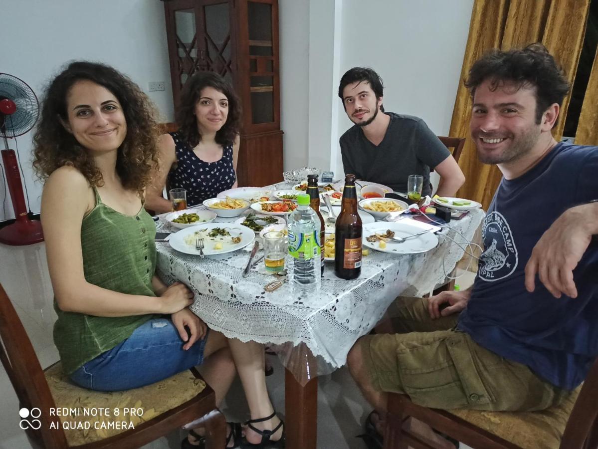 Geethani Tourist Home Polonnaruwa Eksteriør billede